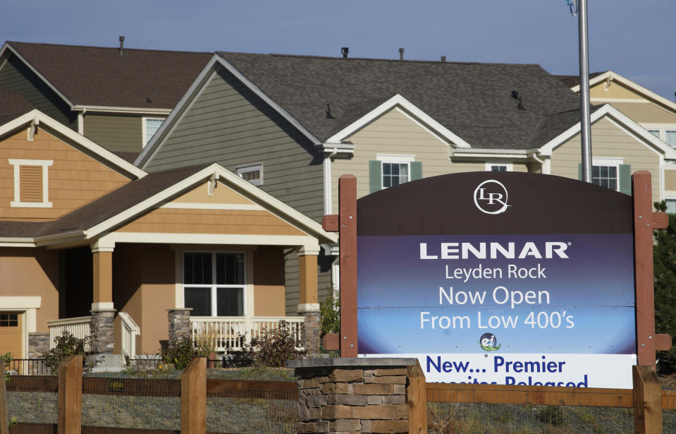 A Lennar model home is seen at a development in Arvada, Colorado September 17, 2014. Lennar Corp, the second largest U.S. homebuilder, reported a better-than-expected 47 percent jump in quarterly profit as it sold more homes at higher prices, and its shares rose as much as 6 percent in premarket trading.  REUTERS/Rick Wilking (UNITED STATES - Tags: BUSINESS REAL ESTATE)