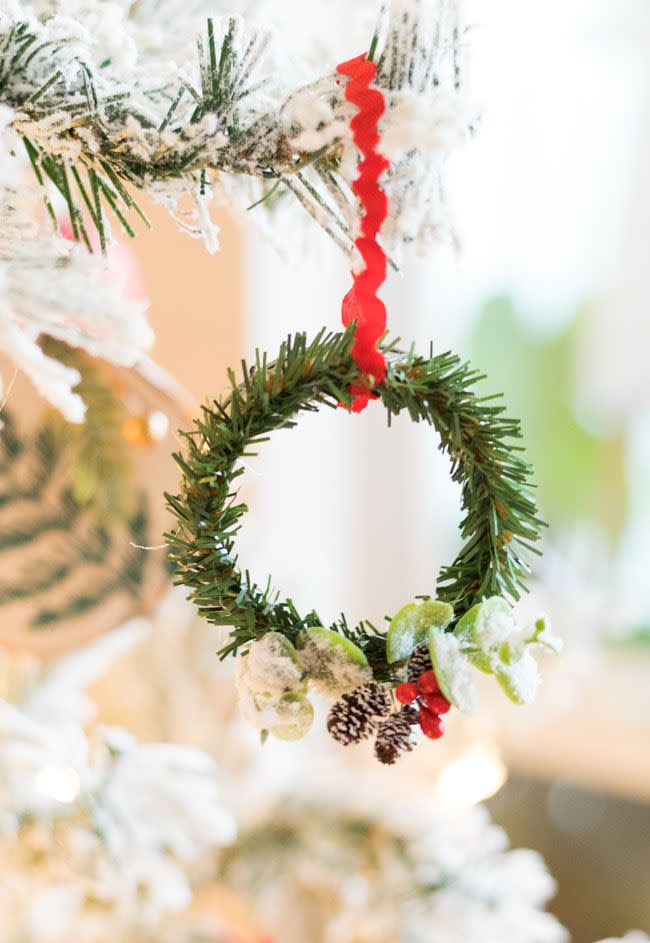 Mason Jar Lid Wreath Ornaments