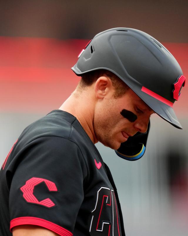 Reds debut 'City Connect' uniforms against Yankees