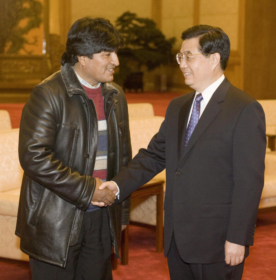 Former President of Bolivia, Evo Morales, meets former President of the People's Republic of China, Hu Jintao, in Beijing, January 09, 2006.