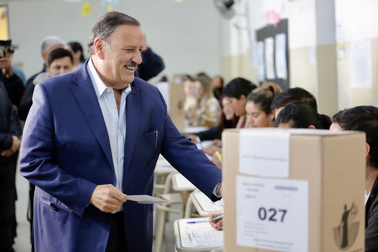 Elecciones en La Rioja. Voto del gobernador Ricardo Quintela, va por la reelección