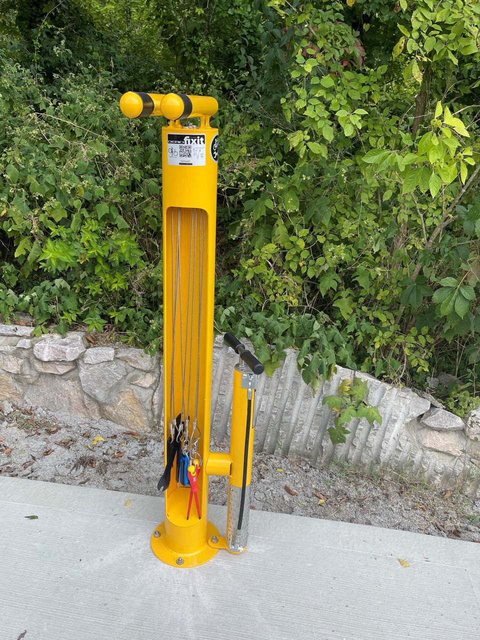 The Dero Fixit bike repair stand has a QR code to open up detailed repair instructions at Ijams Nature Center on Aug. 15, 2022. It was installed as part of Kailey Bostick’s Girl Scout Gold Award project.