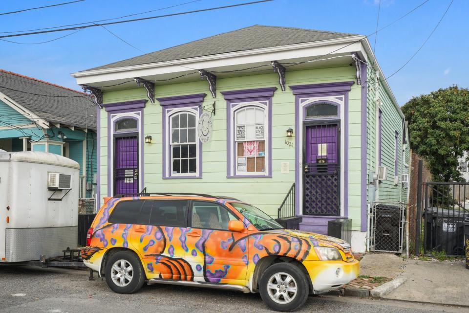 Attention, Cat Lovers: Crescent City Cat Club in New Orleans Hits the Market for $550,000