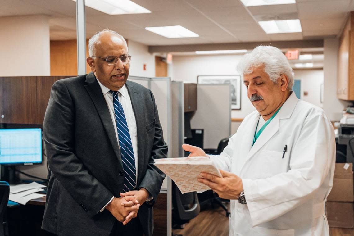 Memorial Healthcare’s Dr. Basit Javaid (left), chief of Abdominal Transplant Medicine, and Dr. Seyed Ghasemian (right), chief of the Abdominal Transplant Surgery Program, will lead Memorial Transplant Institute’s new pancreas transplant program, the hospital announced on April 25, 2023.
