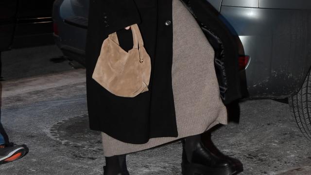 Taylor Swift Is Fresh Faced in Cozy Look for Recording Studio Visit