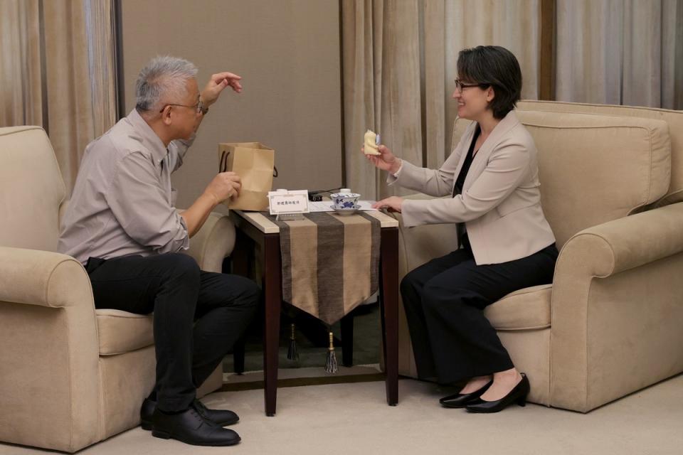  副總統蕭美琴接見第18屆傑出建築師獎得獎人郭俊沛。 圖：總統府提供 