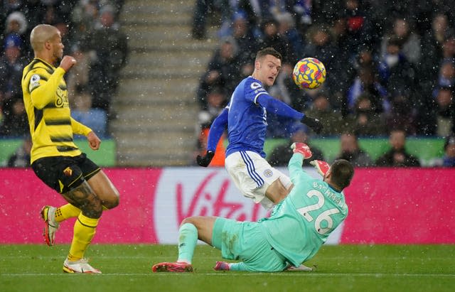 Jamie Vardy scores for Leicester