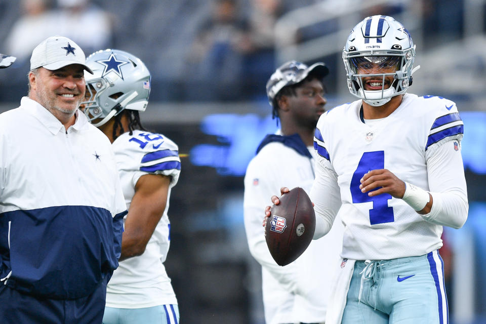 Dallas Cowboys head coach Mike McCarthy and quarterback Dan Prescott (4) are under pressure heading into this season. (Photo by Brian Rothmuller/Icon Sportswire via Getty Images)