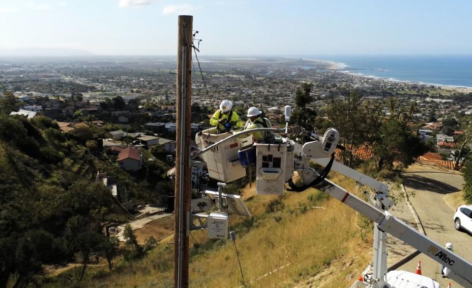 SCE crews install weather stations and HD cameras in Ventura ahead of peak wildfire season in 2022. PHOTO CREDIT: Joseph Foulk