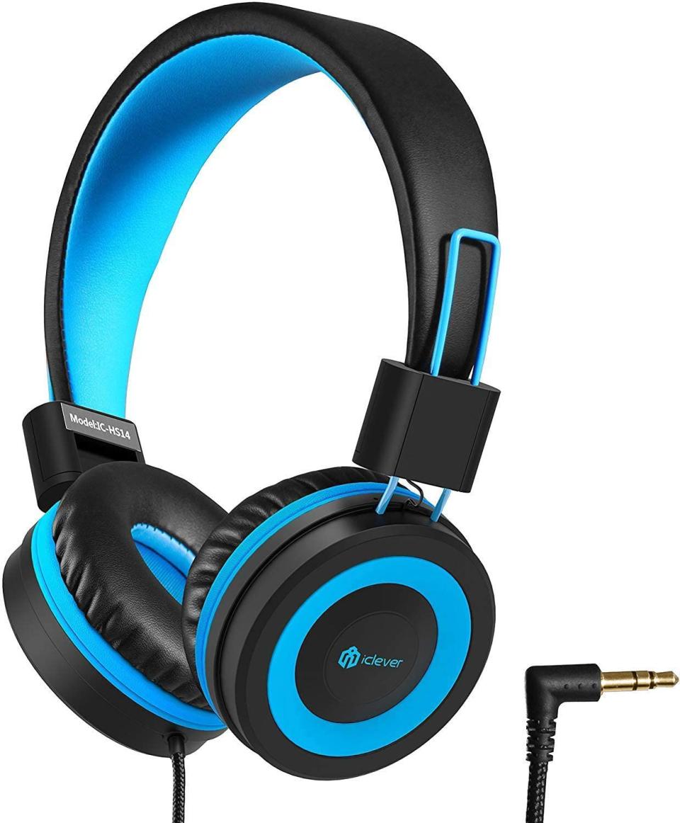 iClever HS14 Kids Headphones. Image via Amazon.