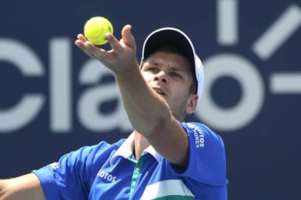 2021年邁阿密網賽，波蘭選手胡卡茲摘下男子單打冠軍。（美聯社）