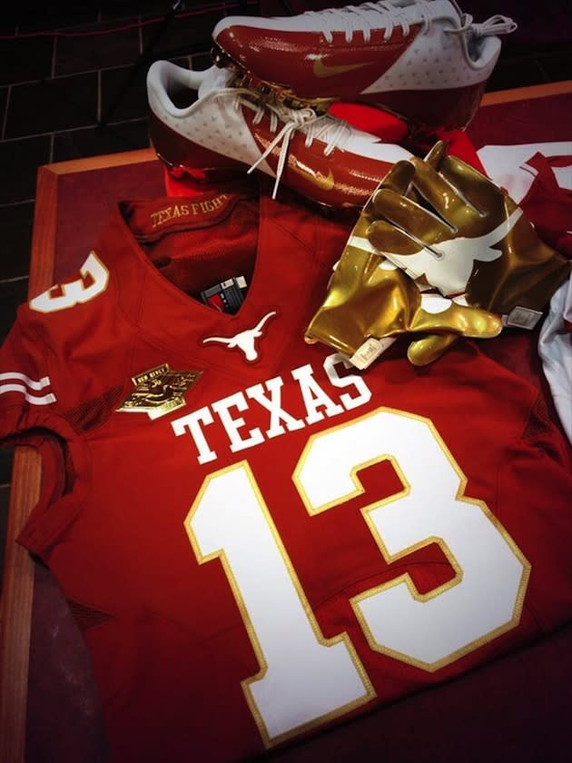 Red River Rivalry uniforms get touch of gold