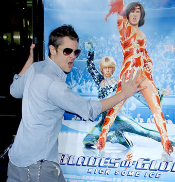 Johnny Knoxville at the Los Angeles premiere of DreamWorks Pictures' Blades of Glory