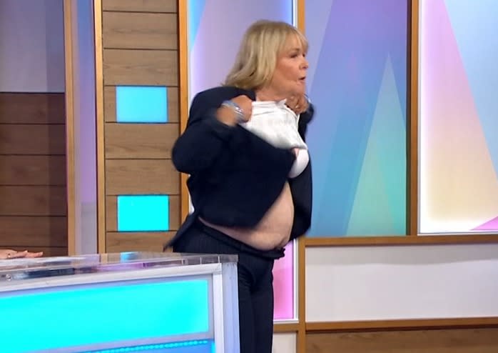 Linda Robson flashes bra on Loose Women 