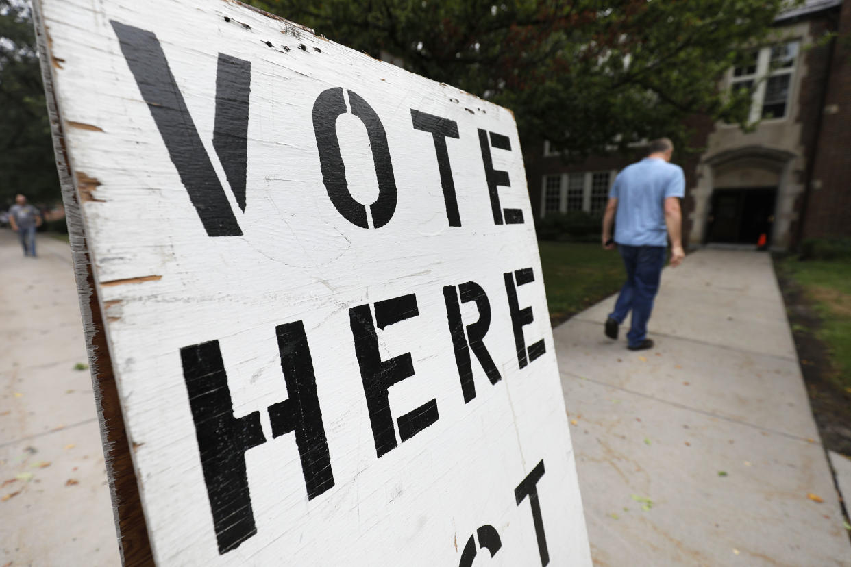 People enter a voting precinct to vote in the Michigan primary at Robert Trombly Elementary School on Aug. 7, 2018, in Grosse Pointe Park, Mich. Michigan could be a bellwether of how the rest of the country may vote in November. (Photo: Bill Pugliano/Getty Images)