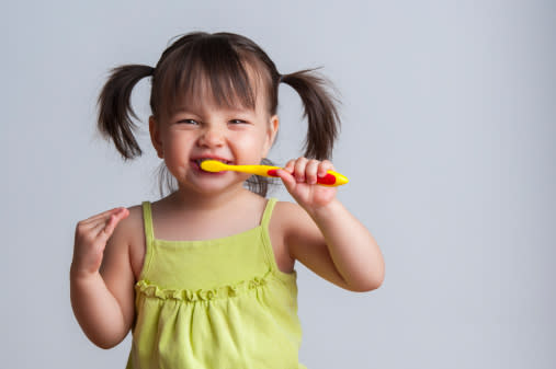 Dentífrico para adultos puede intoxicar a los niños -Thinkstockphotos