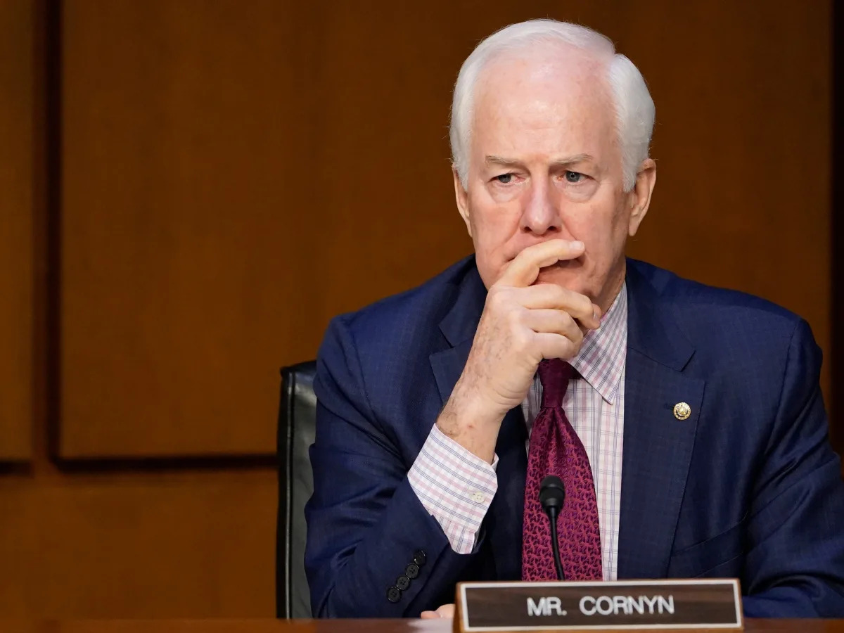 Republican senator says 'it will be embarrassing' if the Senate fails to pass gu..