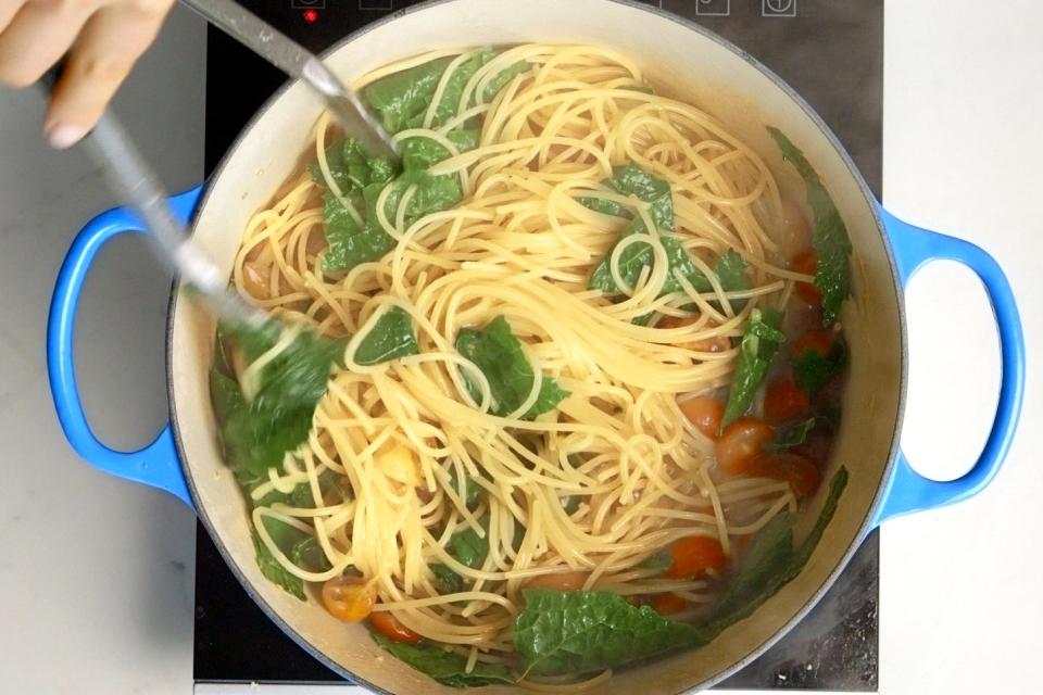 Kale, Tomato, and Lemon Magic One-Pot Spaghetti