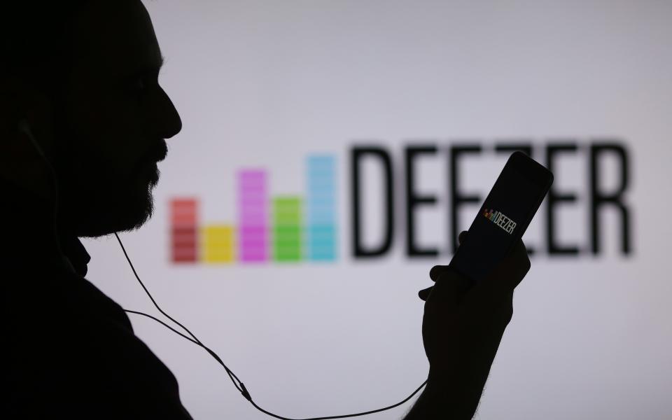 Deezer's music streaming app hopes to challenge Spotify - © 2015 Bloomberg Finance LP