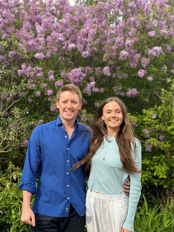 Hugh Grosvenor y Olivia Henson se han comprometido