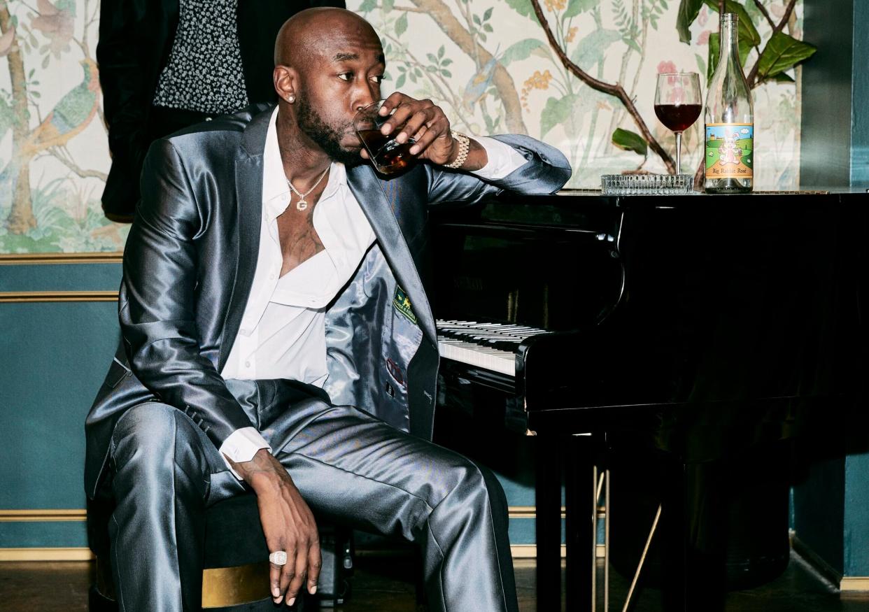 Freddie Gibbs Rings Up Rick Ross in Theatrical 'Scottie Beam' Video