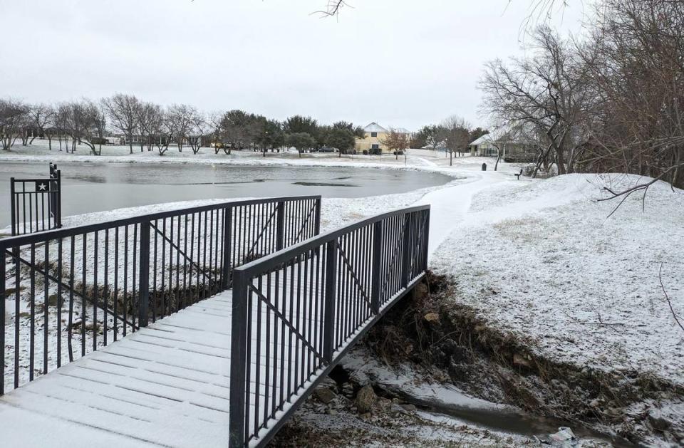 Dusting of snow on Jan. 15, 2024, at Ninnie Baird Park, 8900 Hawley Drive, in far north Fort Worth.