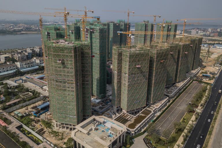 Construcción inacabada de China Evergrande en Dongguan, provincia de Guangdong, China, 28 de septiembre de 2021. 