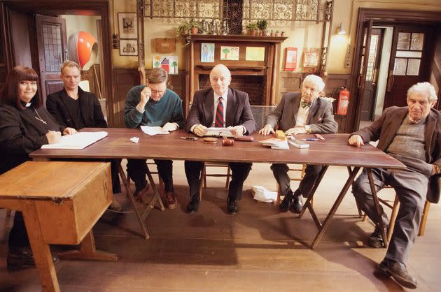 Gary (centre) filming a Comic Relief special of The Vicar Of Dibley in 2007 (Photo: Comic Relief via Getty Images)