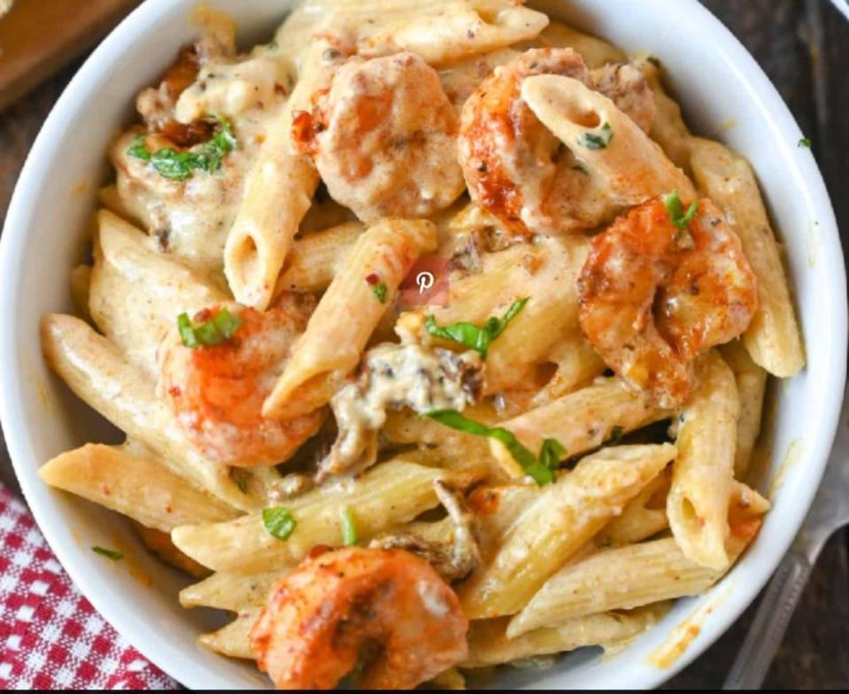 <p>Butter Your Biscuit</p><p>Creamy garlic shrimp pasta is a quick and easy dinner the whole family will love. It’s the perfect all-in-one meal, serve it with a side of bread or a salad. </p><p><strong>Get the recipe: <a href="https://butteryourbiscuit.com/creamy-garlic-shrimp-pasta" rel="nofollow noopener" target="_blank" data-ylk="slk:Creamy Garlic Shrimp Pasta;elm:context_link;itc:0;sec:content-canvas" class="link ">Creamy Garlic Shrimp Pasta</a></strong></p>