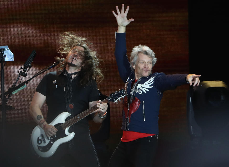 Bon Jovi in Action: So lieben die Fans ihre Band - live auf der großen Bühne. (Bild: Robert Cianflone/Getty Images)