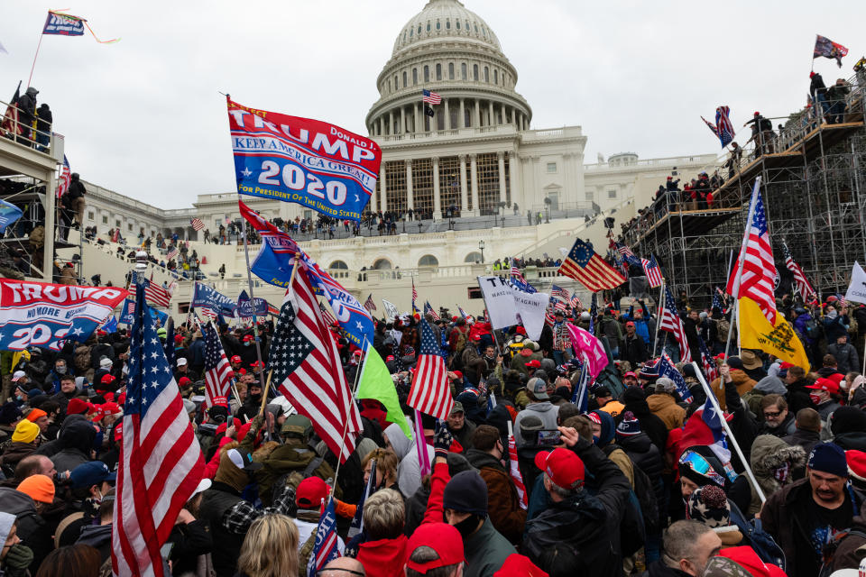 Image: Capitol riot (Eric Lee / Bloomberg via Getty Images file)