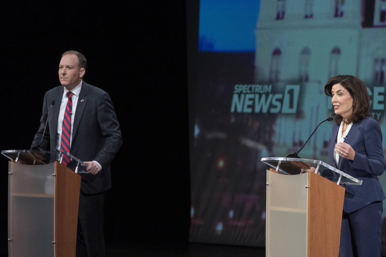 Lee Zeldin and Kathy Hochul 