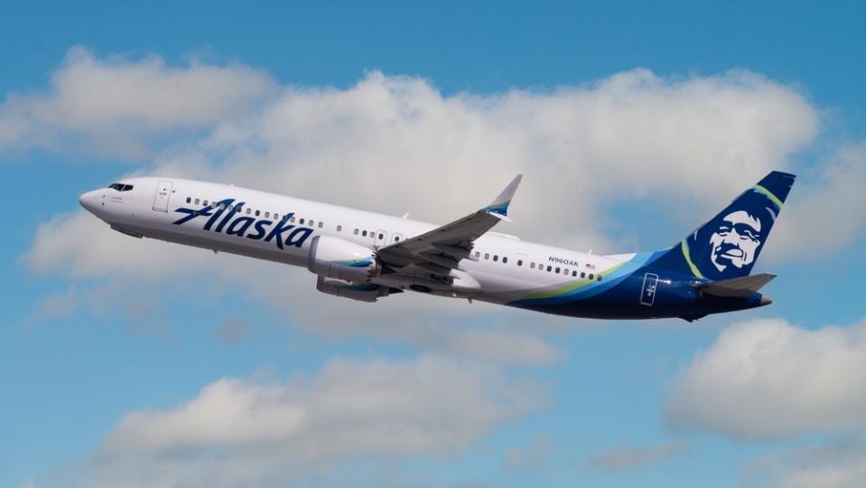 Alaska Air Gets $162M In Initial Compensation From Boeing For January Incident, Issues Robust Q2 Outlook