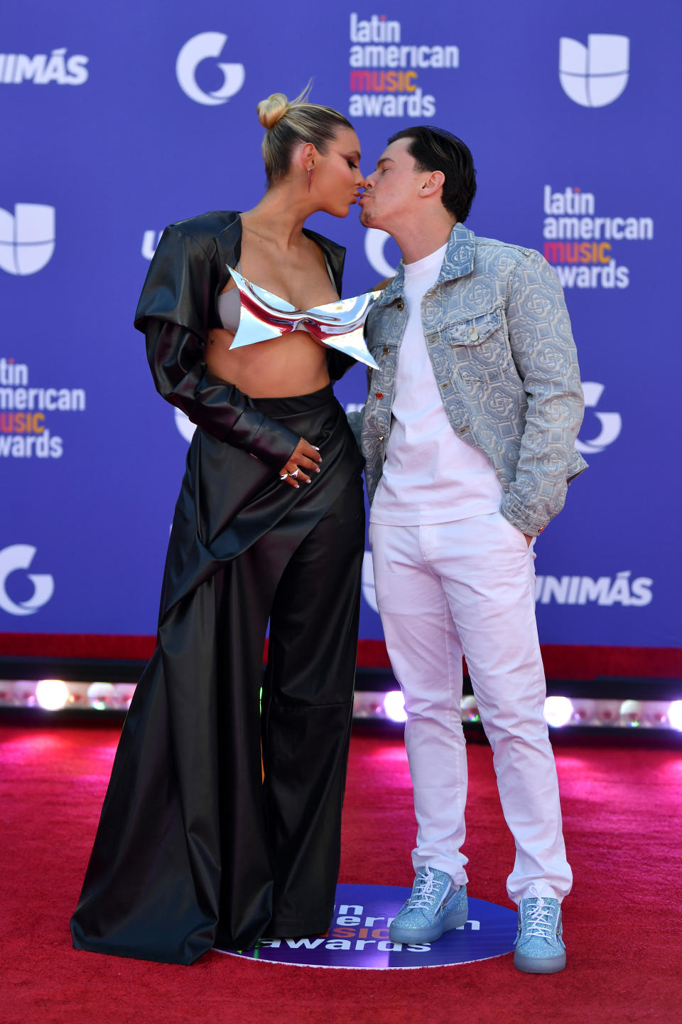 Lele Pons and Guaynaa en los Latin American Music Awards de 2023 en Las Vegas, Nevada. (Denise Truscello/WireImage)