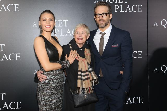 Ryan Reynolds Thanks Mom, Brothers as He Accepts Honor in Canada