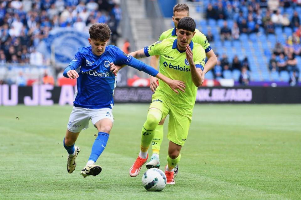 Konstantinos Karetsas (L) on Real Madrid’s radar. (Photo by JOHAN EYCKENS/BELGA MAG/AFP via Getty Images)