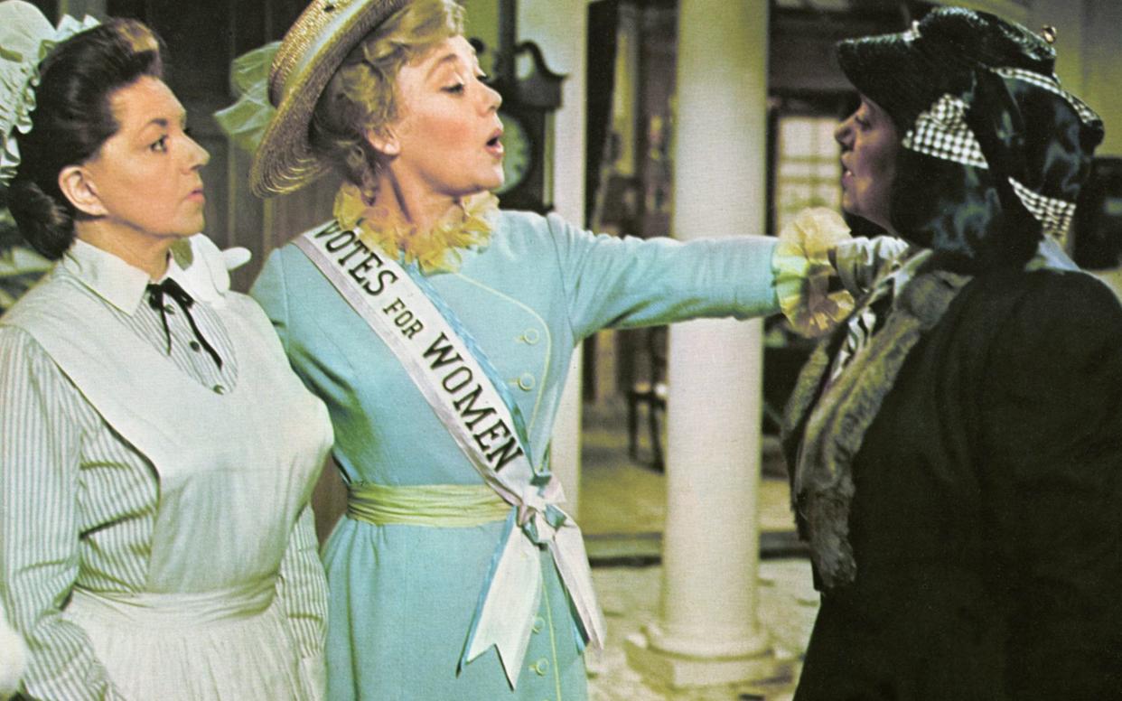 Glynis Johns as Mrs Banks