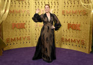 Aunque <a href="https://es.vida-estilo.yahoo.com/los-mejores-looks-de-amy-adams-por-su-45-cumpleanos-073402092.html" data-ylk="slk:somos muy fans del estilo de Amy Adams;elm:context_link;itc:0;sec:content-canvas;outcm:mb_qualified_link;_E:mb_qualified_link;ct:story;" class="link  yahoo-link">somos muy fans del estilo de Amy Adams</a>, este domingo no nos ofreció su mejor versión tras escoger un vestido de Fendi muy poco favorecedor. Además, volvió a irse a casa sin premio. (Foto: Jeff Kravitz / Getty Image)