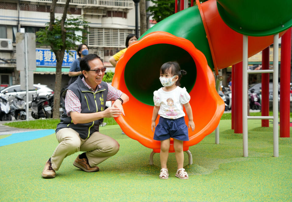 淡水區長巫宗仁相信通過這些改善措施，民生公園將成為一個更加完美的親子休閒場所，為大家帶來更加豐富多元的生活體驗。   圖：淡水區公所提供