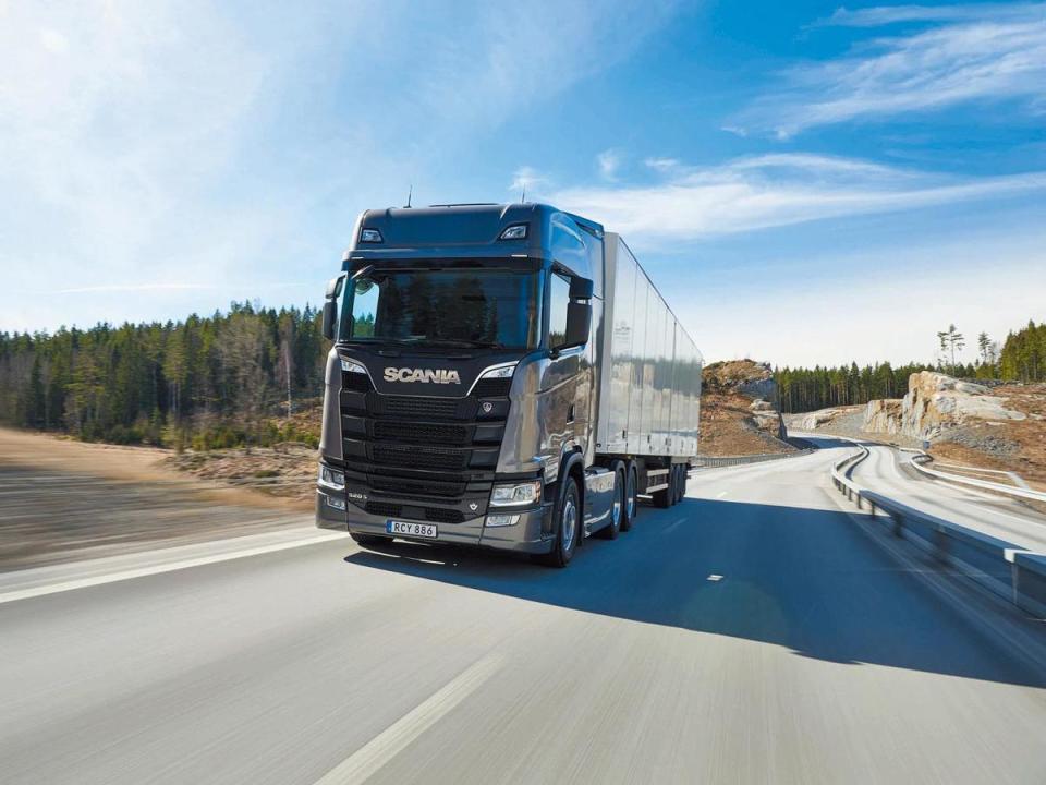 2016年，保時捷工程為瑞典卡車製造商Scania的S系列和R系列卡車設計了更輕、更安全的全新車艙結構。