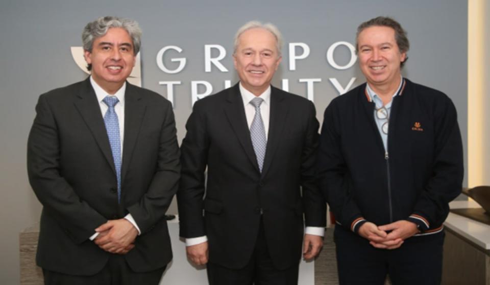 Foto: Fabio Galán, presidente ejecutivo de PazdelRío, Omar González, presidente Junta Directiva PazdelRío y Ricardo Sierra, presidente de Celsia/Imagen: PazdelRío