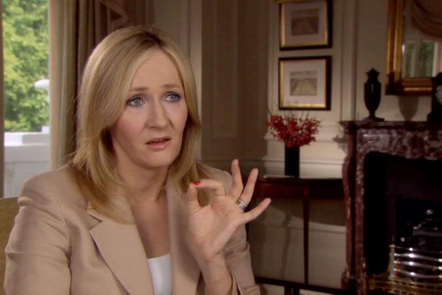J.K. Rowling revela que fue expulsada de un foro de fans de Harry Potter