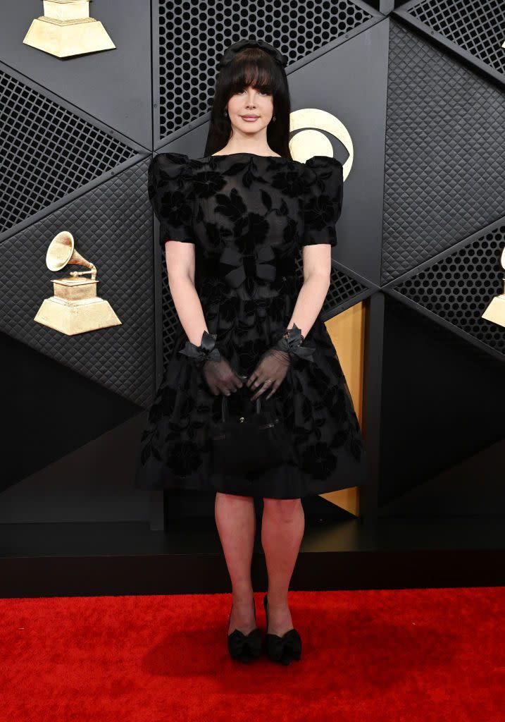 lana del rey at 66th annual grammy awards