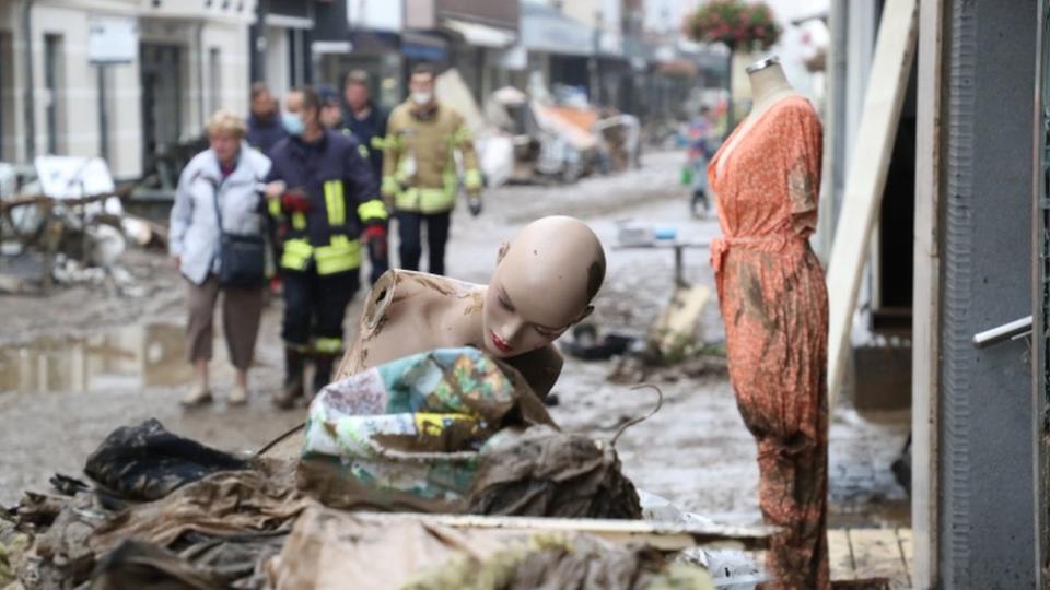 Daños tras las inundacines en Bad Neuenahr-Ahrweiler, Alemania.