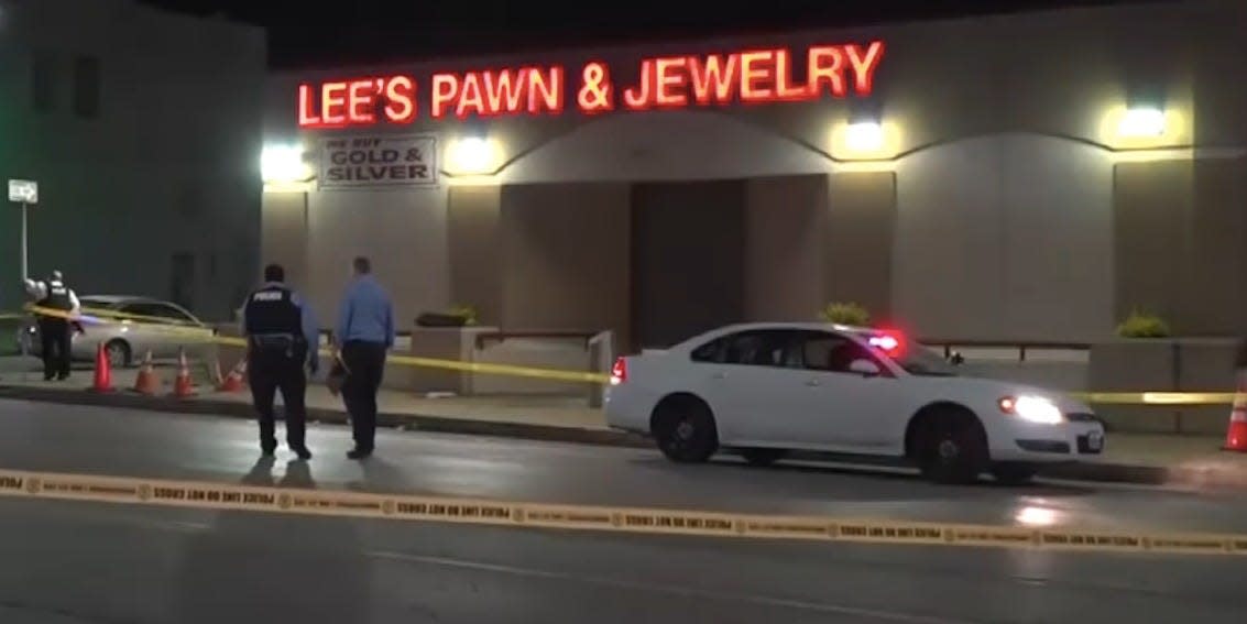 lee's pawn