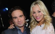 Penny und Leonard sind nach wie vor das schönste "The Big Bang Theory"-Paar. Dass Kaley Cuoco und Johnny Galecki auch im echten Leben zusammen waren, wurde erst bekannt, als die beiden sich im Jahre 2010 trennten. Doch Freunde sind Cuoco und Galecki anscheinend immer noch. (Bild: Michael Buckner/Getty Images for PCA)