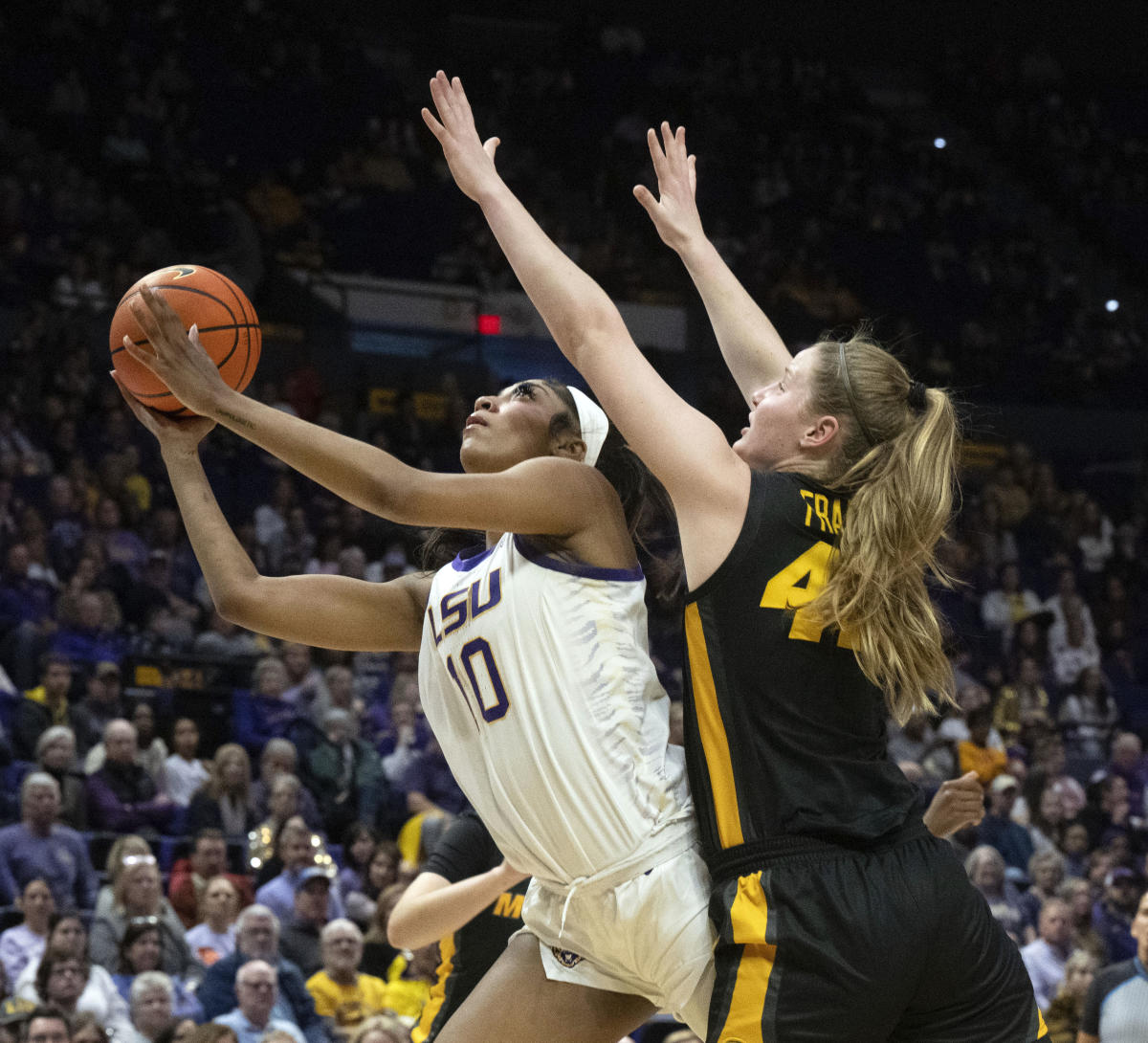 Louisville women could get chance to again knock out Mulkey's reigning  champ in NCAA tourney