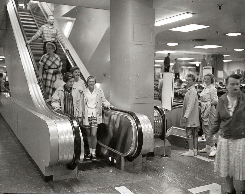 The escalators as they appeared in 1957.