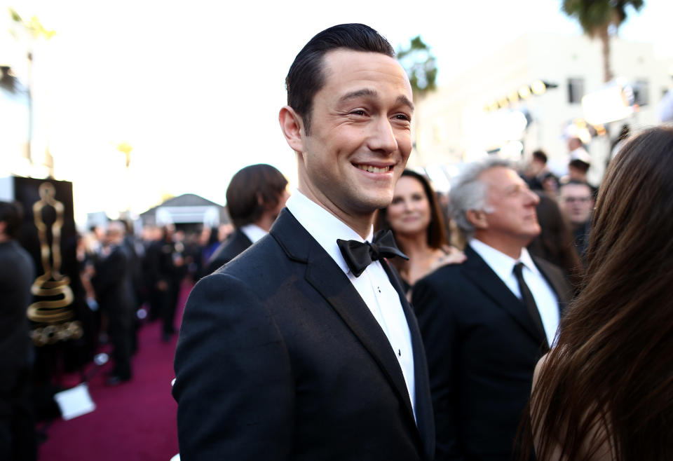 HOLLYWOOD, CA - FEBRUARY 24:  Actor Joseph Gordon-Levitt arrives at the Oscars held at Hollywood & Highland Center on February 24, 2013 in Hollywood, California.  (Photo by Christopher Polk/Getty Images)