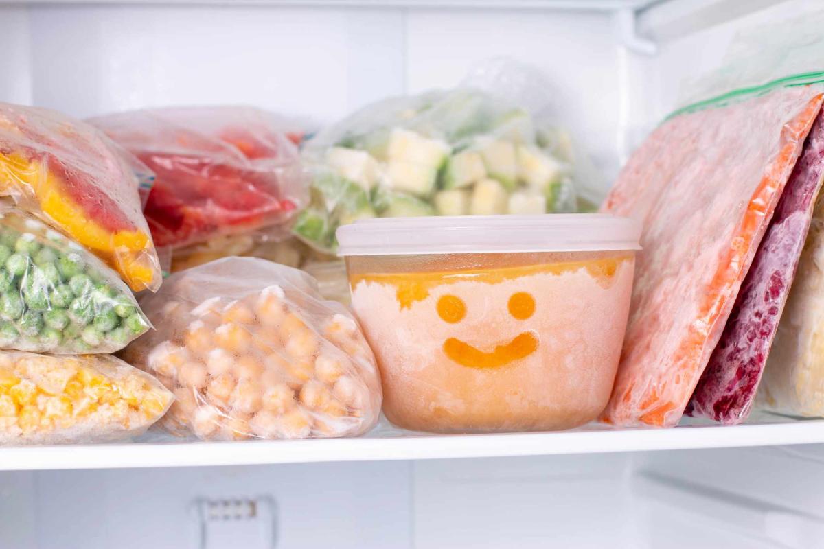 Storing food in the freezer - which soups cannot be frozen?